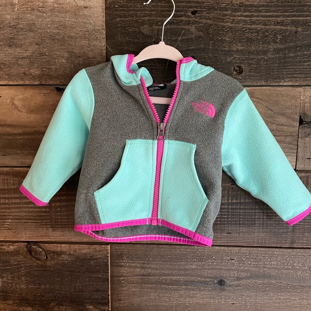 CUTEST baby girl North Face Fleece